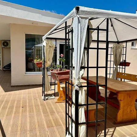 Sunny Escape Your Beachside Home Апартаменты