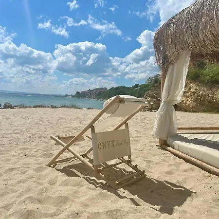 Sunny Escape Your Beachside Home Солнечный берег